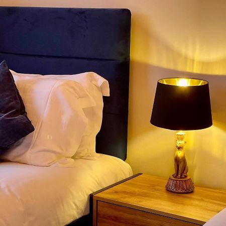 Kist Accommodates - Stylish Headingley Apartment - Parking - 500 Mps Wifi Meanwood Luaran gambar