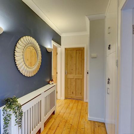 Kist Accommodates - Stylish Headingley Apartment - Parking - 500 Mps Wifi Meanwood Luaran gambar