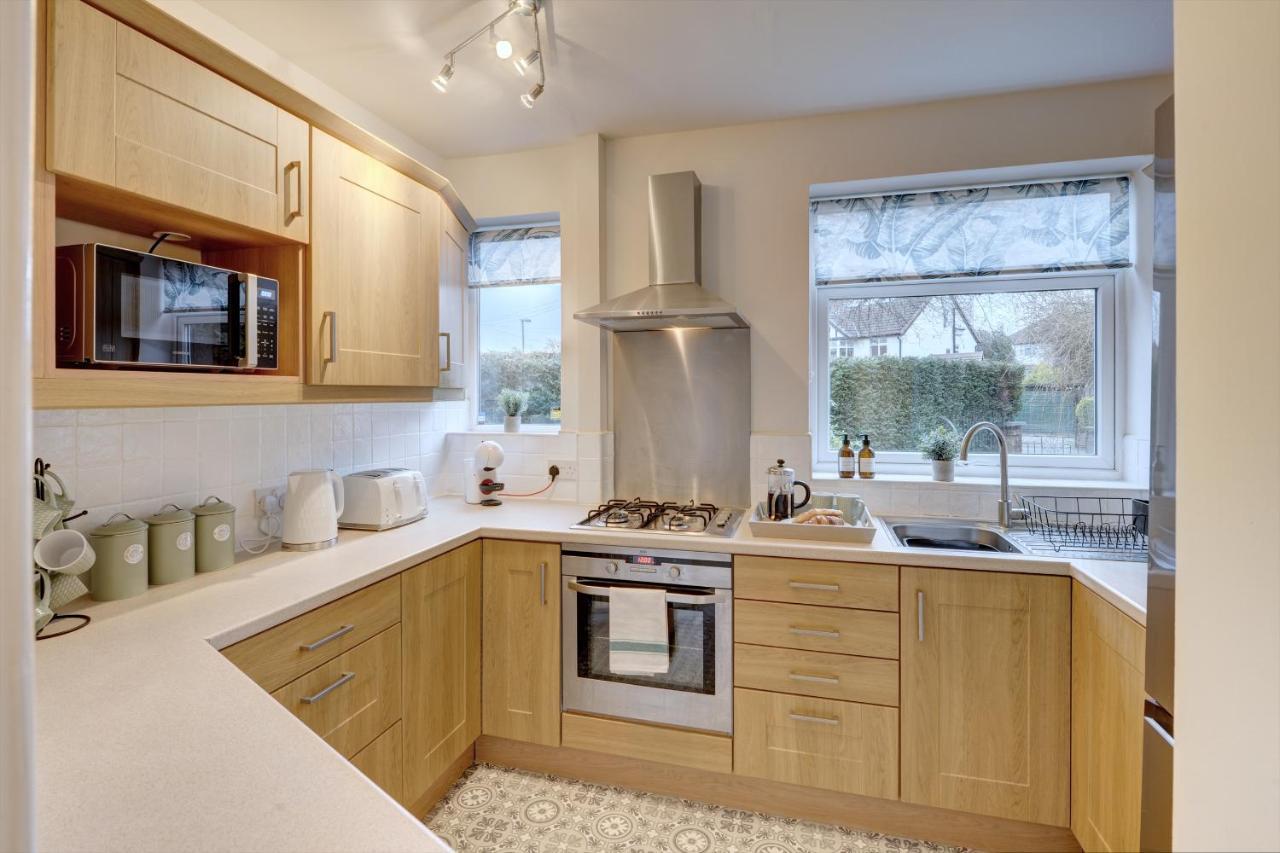 Kist Accommodates - Stylish Headingley Apartment - Parking - 500 Mps Wifi Meanwood Luaran gambar