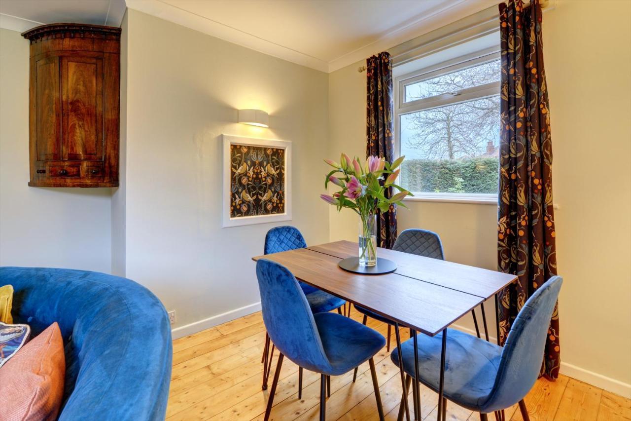 Kist Accommodates - Stylish Headingley Apartment - Parking - 500 Mps Wifi Meanwood Luaran gambar